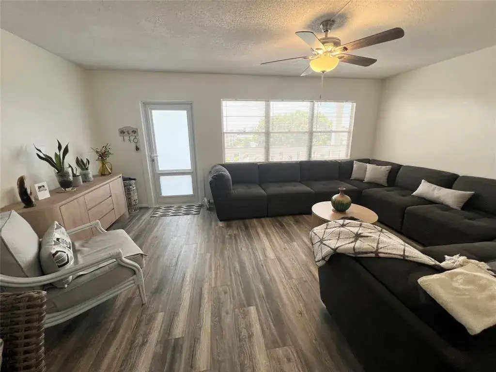 1 bedroom 2 bath Residential for sale at 410 Grantham A # 410, Deerfield Beach FL 33442