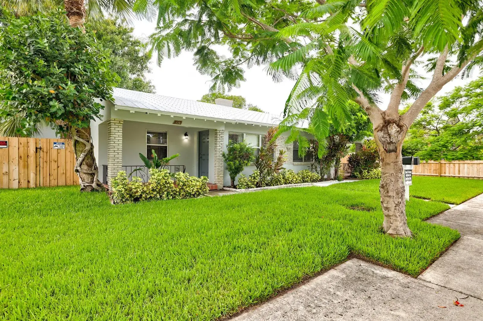 2 bedroom 1 bath Residential Lease for rent at 127 S 10th Street, Fort Pierce FL 34950