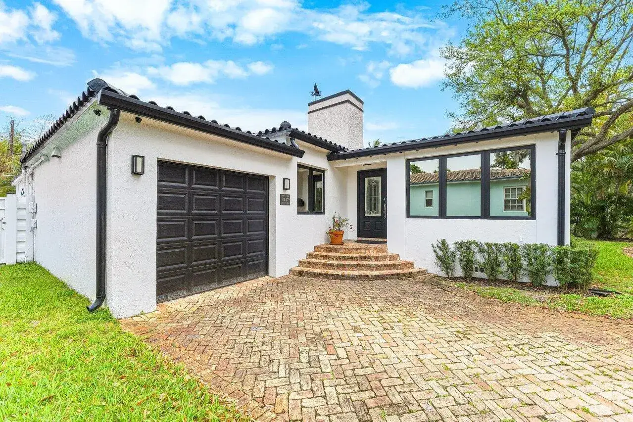 2 bedroom 3 bath Residential for sale at 1617 Adams Street, Hollywood FL 33020