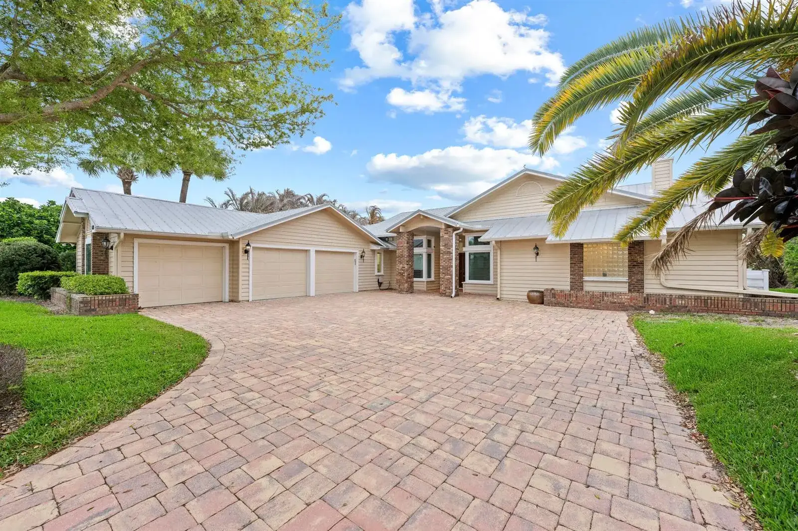 4 bedroom 3 bath Residential for sale at 69 Cache Cay Drive, Vero Beach FL 32963