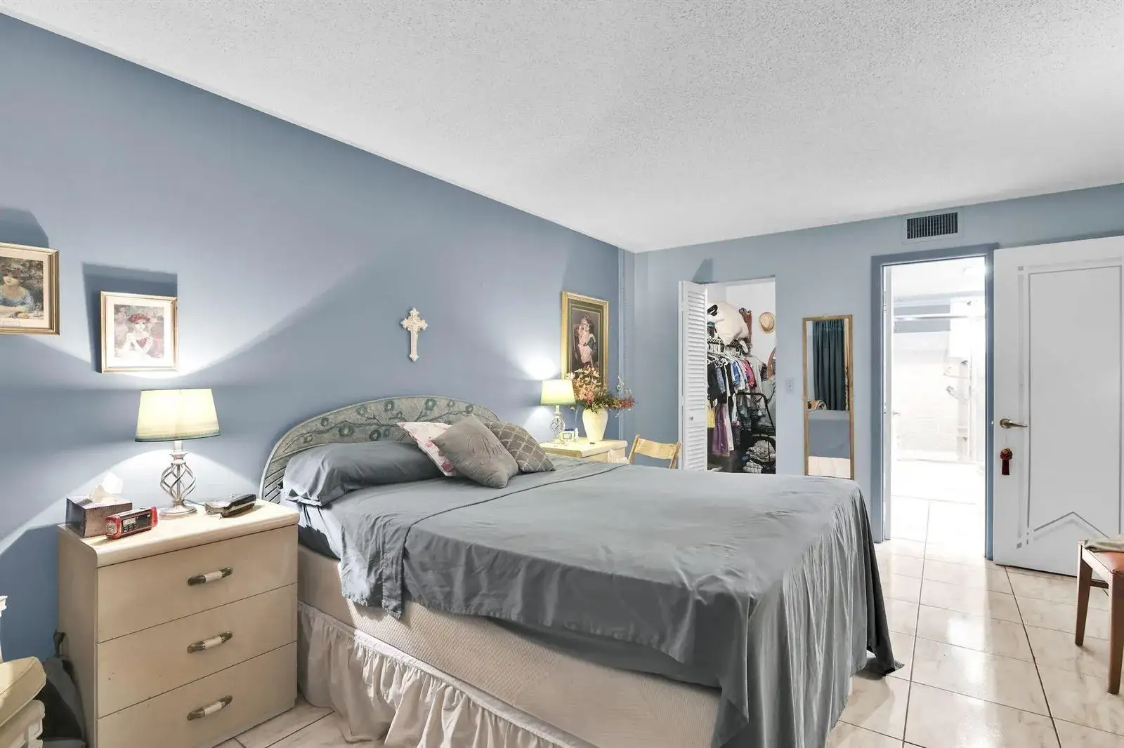 1 bedroom 1 bath Residential for sale at 711 Lori Drive # 204, Palm Springs FL 33461