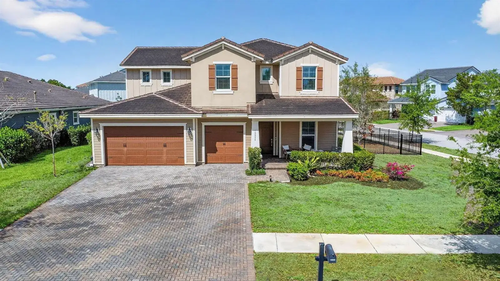 5 bedroom 4 bath Residential for sale at 19535 Split Rail Run, Loxahatchee FL 33470