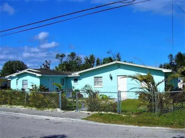 10 bedroom 4 bath Residential Lease for rent at 1212 Avenue L, Fort Pierce FL 34950