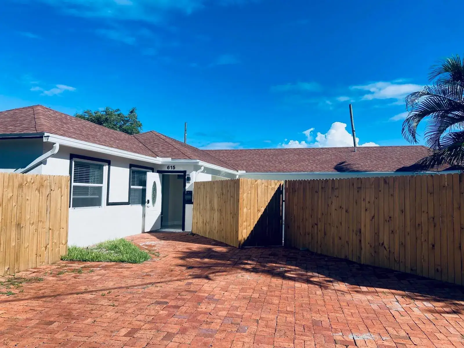 2 bedroom 1 bath Residential Lease for rent at 615 NE 2nd Avenue, Delray Beach FL 33444