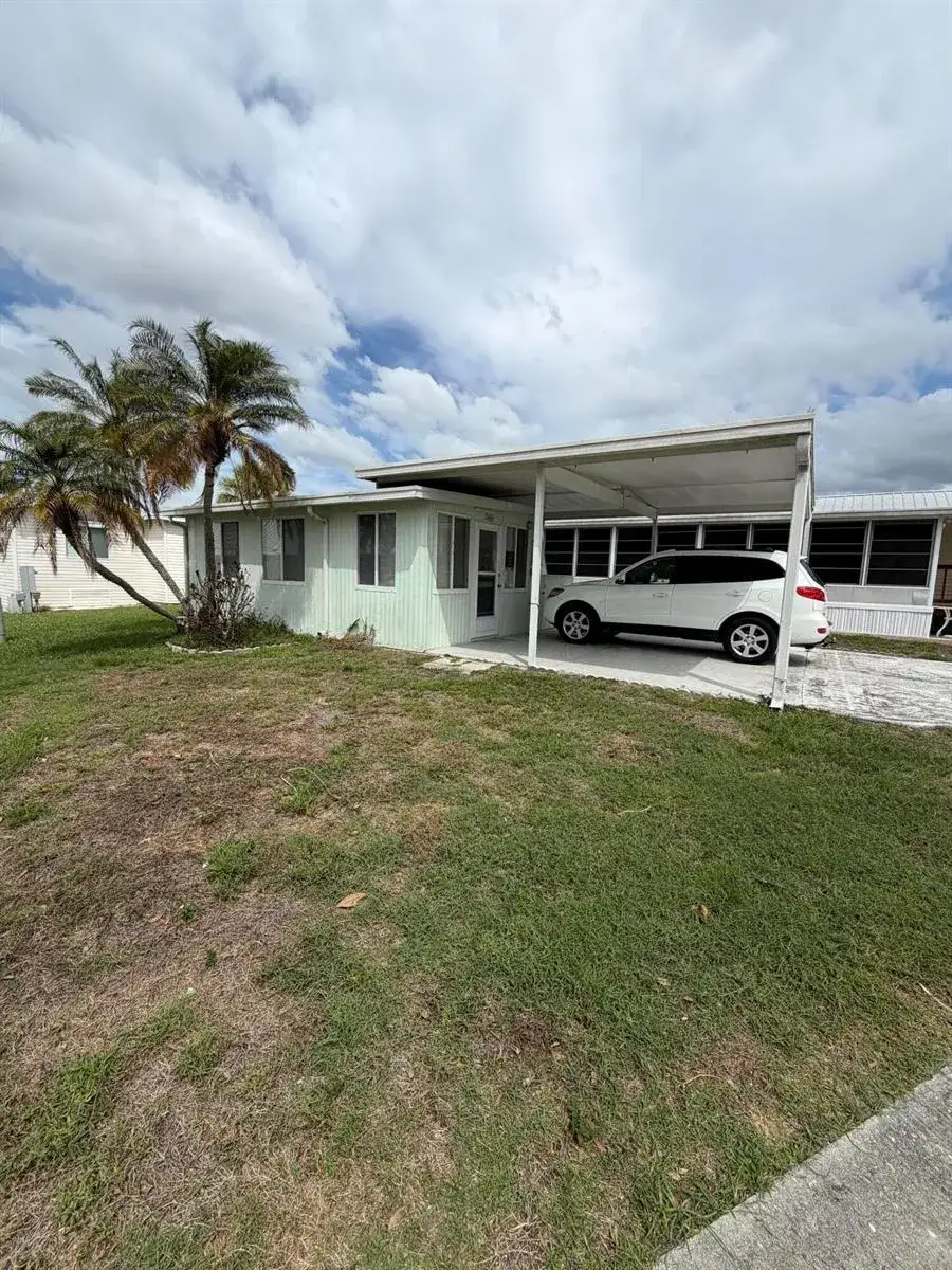 1 bath Residential for sale at 6657 SE 56th Ln, Okeechobee FL 34974