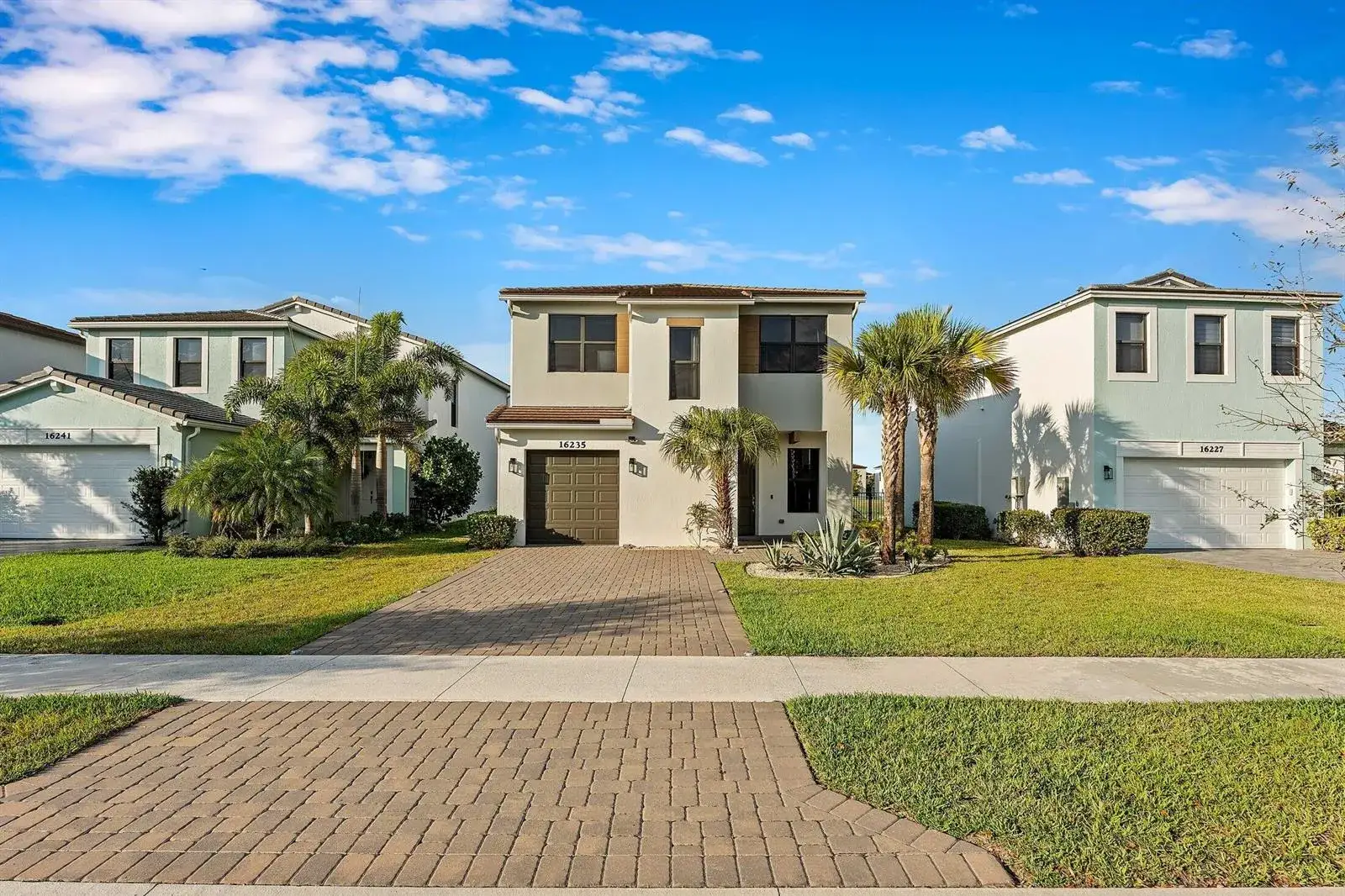 3 bedroom 2 bath Residential for sale at 16235 Sandy Shore Drive, Westlake FL 33470