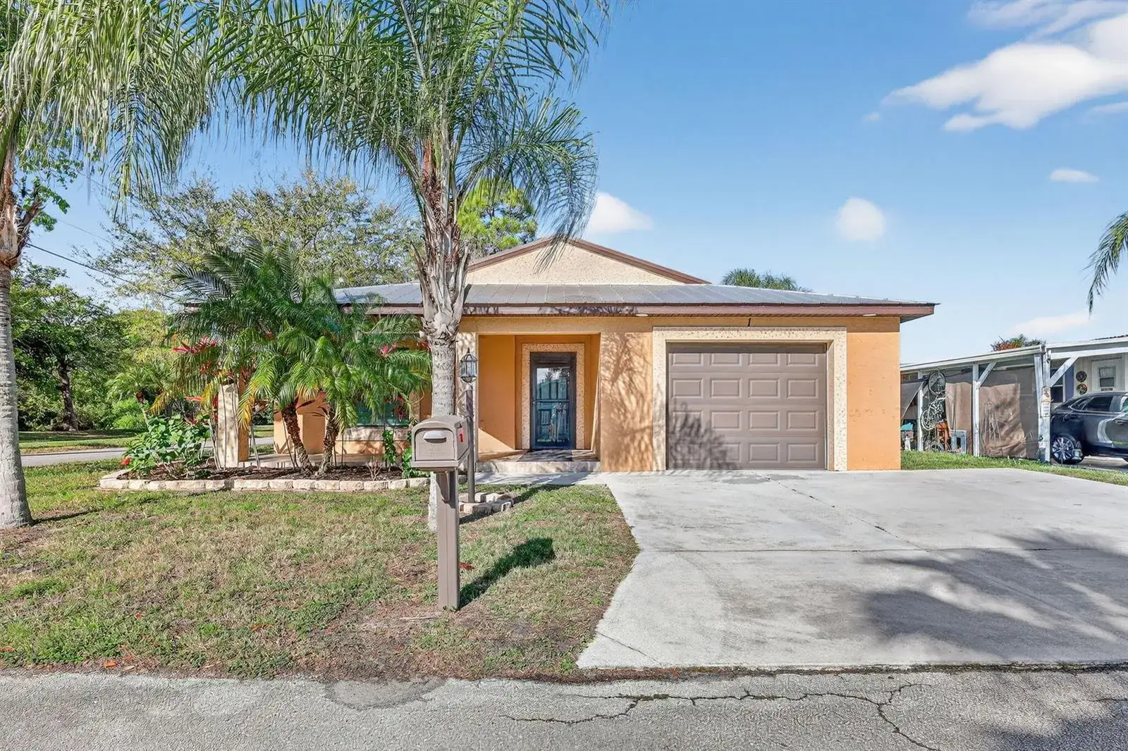 2 bedroom 2 bath Residential for sale at 1 Cortez Lane, Port St. Lucie FL 34952