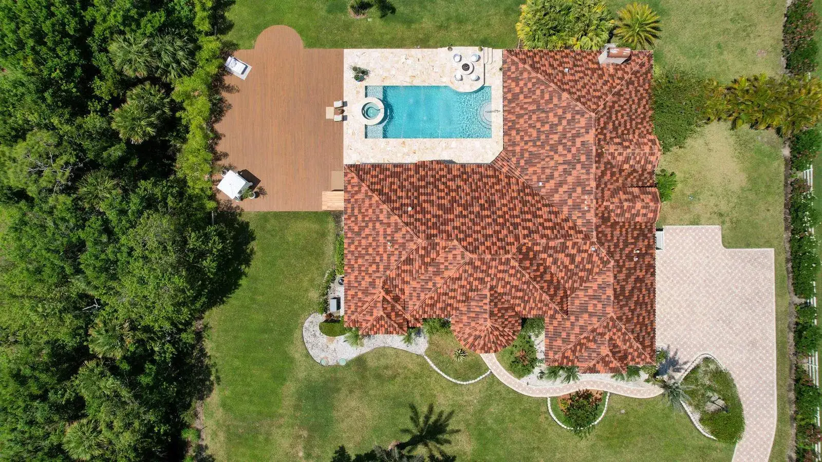 4 bedroom 5 bath Residential for sale at 6780 49th Street, Vero Beach FL 32967