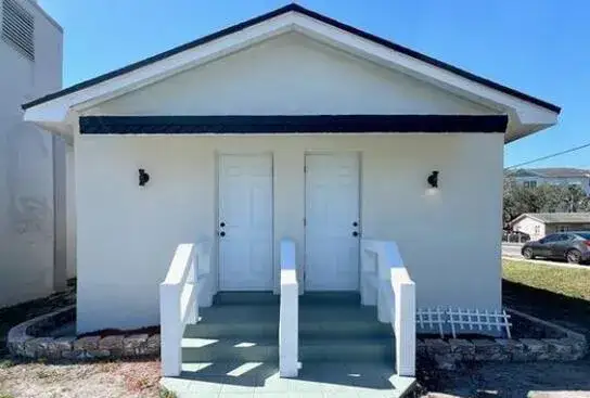 1 bedroom 1 bath Residential Lease for rent at 2 SW 6th Avenue # C, Dania Beach FL 33004