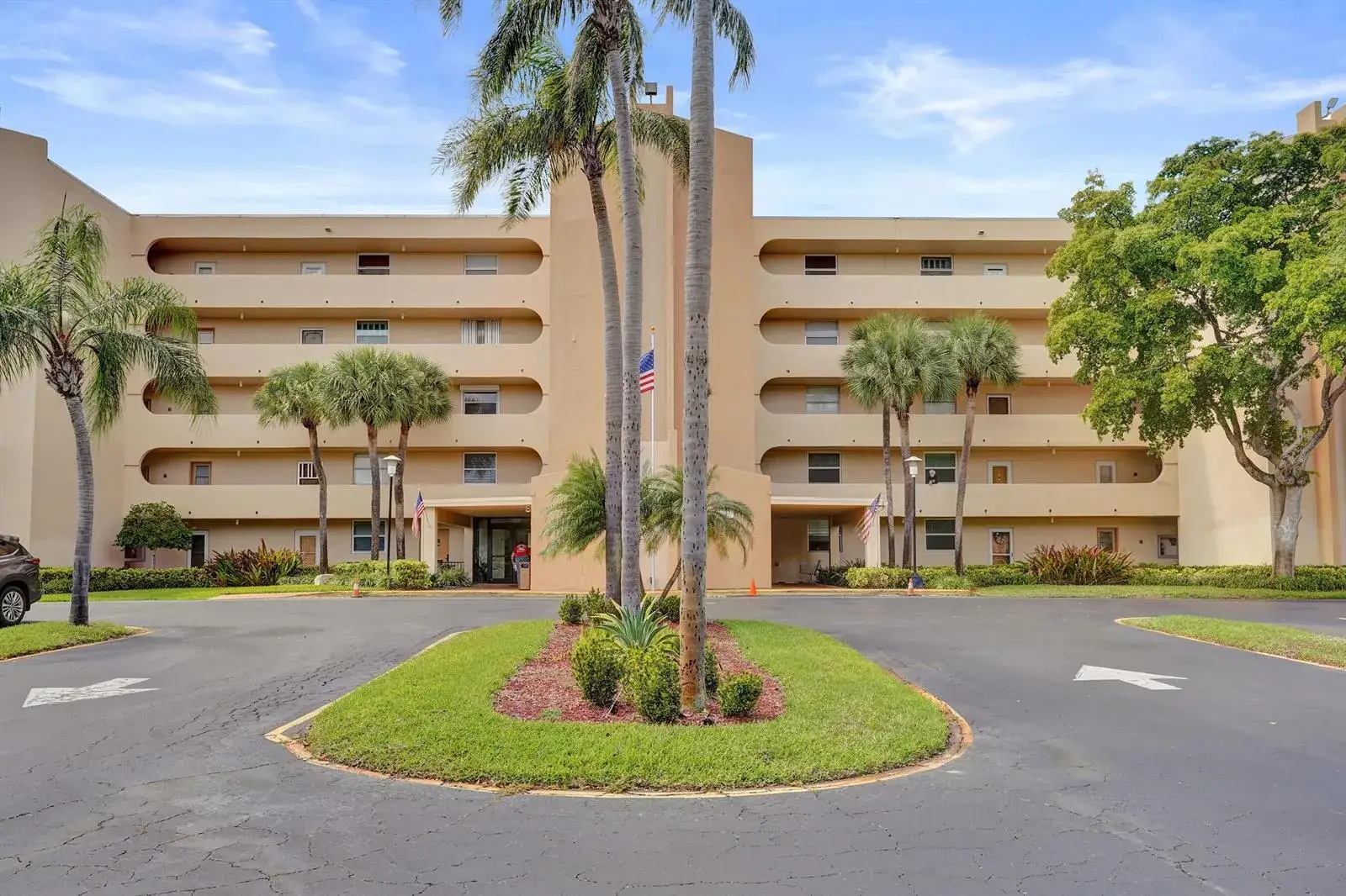 2 bedroom 2 bath Residential for sale at 6461 NW 2nd Avenue # 116, Boca Raton FL 33487