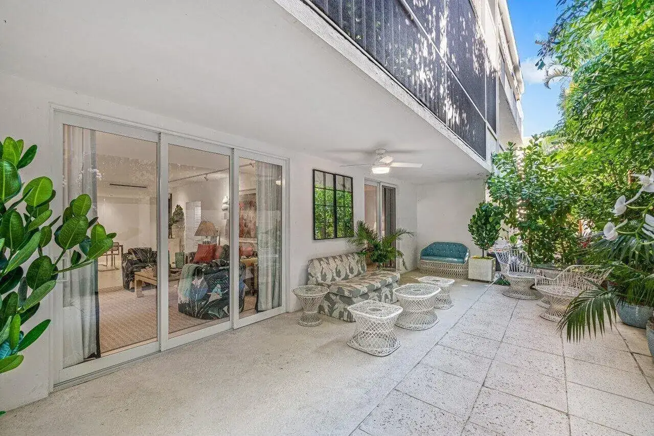 2 bedroom 2 bath Residential Lease for rent at 226 Brazilian Avenue # 1a, Palm Beach FL 33480