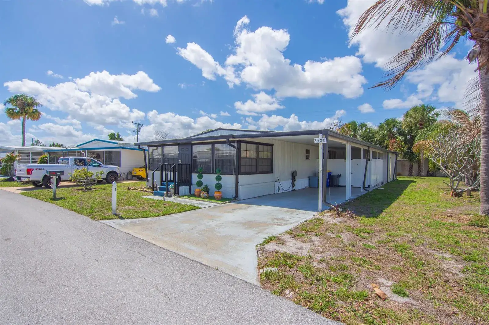 2 bedroom 2 bath Residential for sale at 2520 SE Penny Lane, Stuart FL 34994