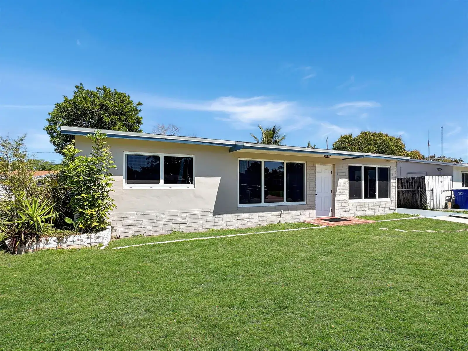 6751 Cody Street, Hollywood FL 33024