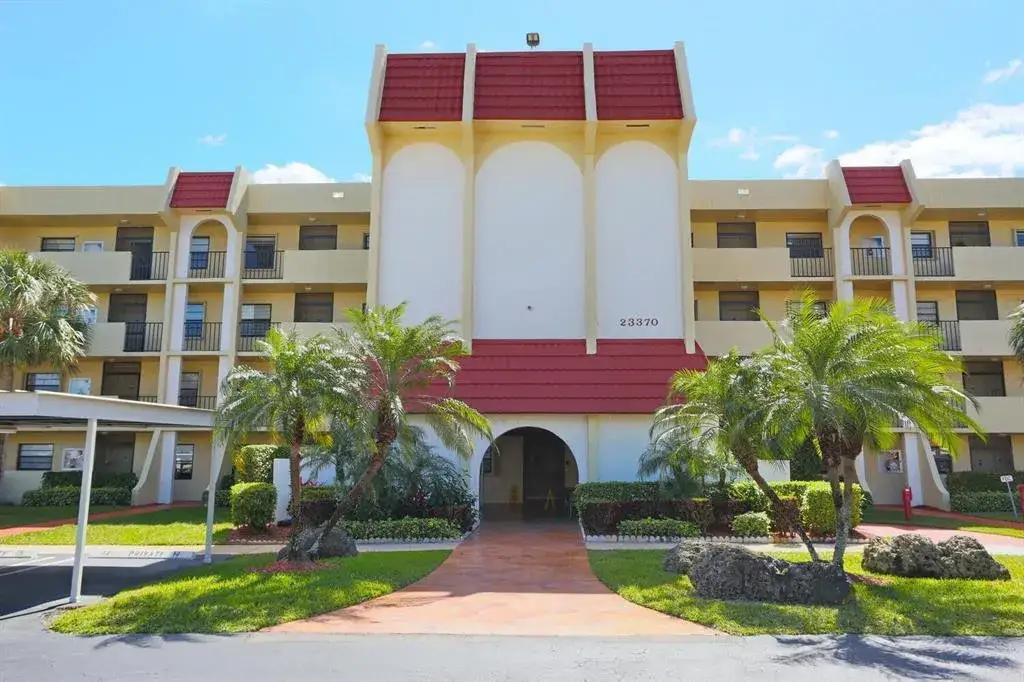 2 bedroom 2 bath Residential for sale at 23370 Carolwood Lane, Boca Raton FL 33428