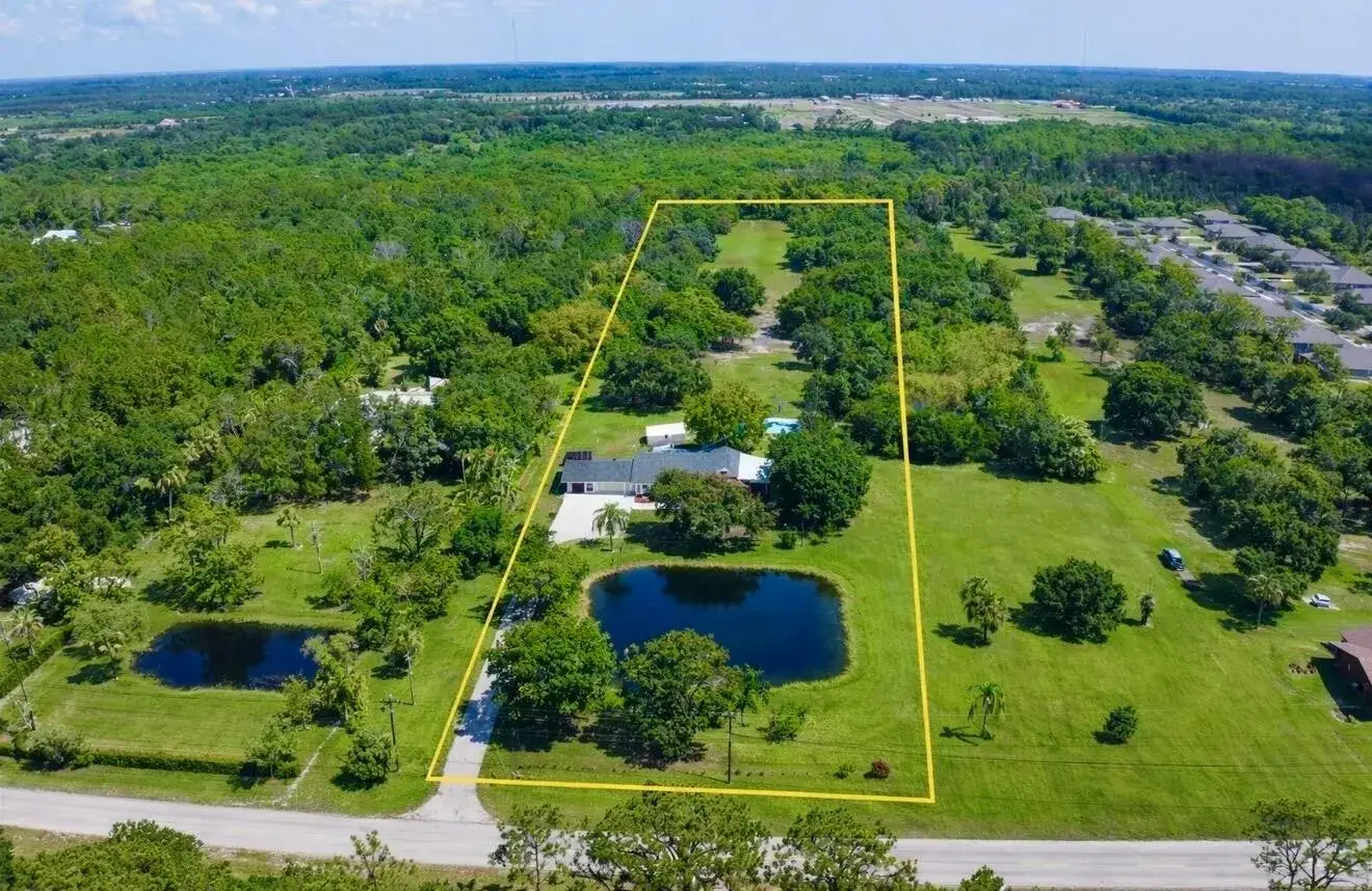 4 bedroom 3 bath Residential for sale at 6080 65th Street, Vero Beach FL 32967