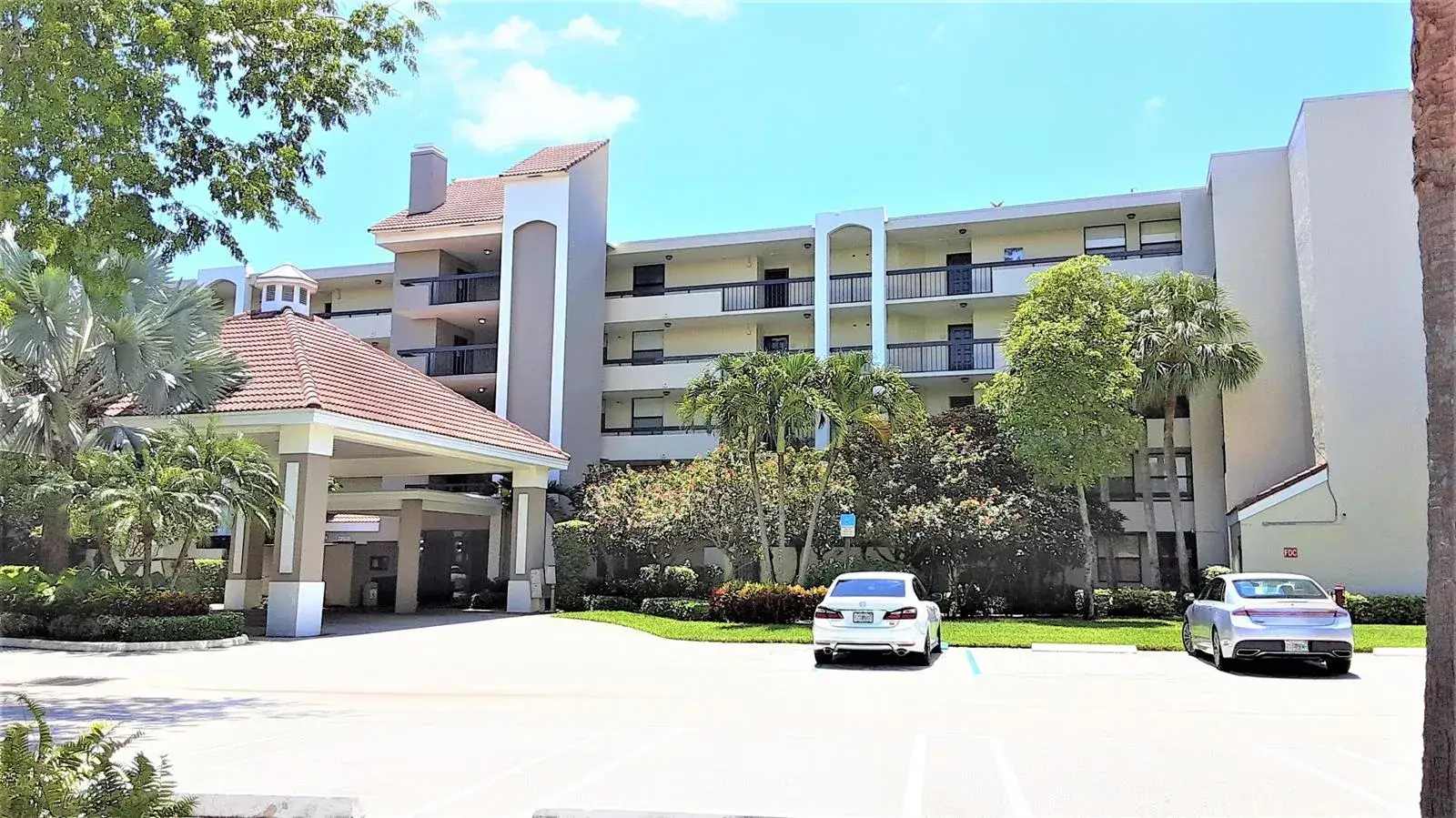 2 bedroom 2 bath Residential Lease for rent at 1915 Lavers Circle # E208, Delray Beach FL 33444
