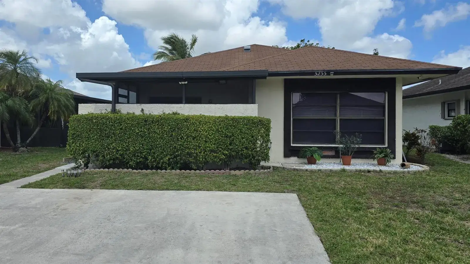 2 bedroom 2 bath Residential for sale at 5255 Mendoza Street, West Palm Beach FL 33415