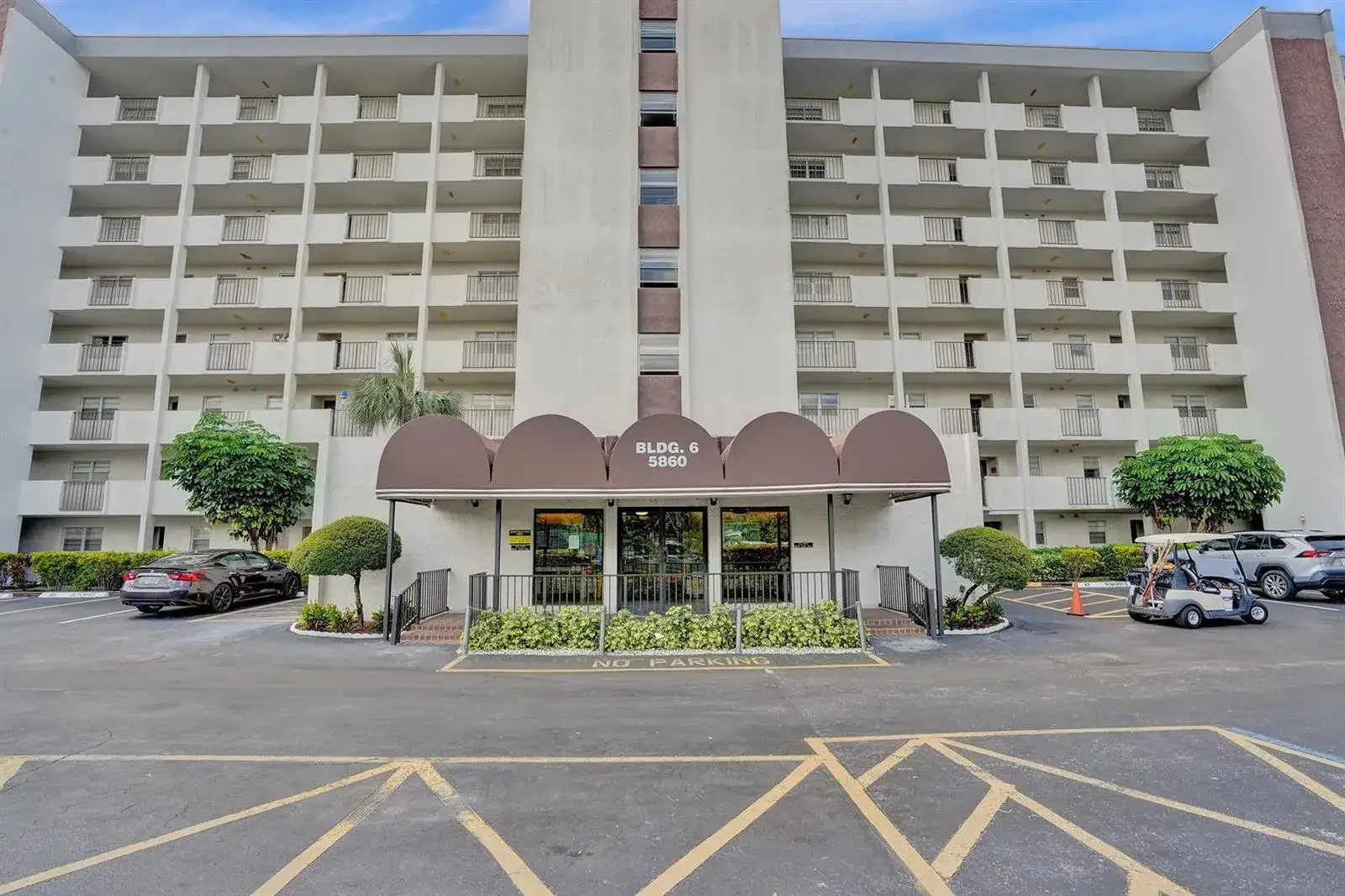 2 bedroom 2 bath Residential Lease for rent at 5860 NW 44th Street # 603, Lauderhill FL 33319