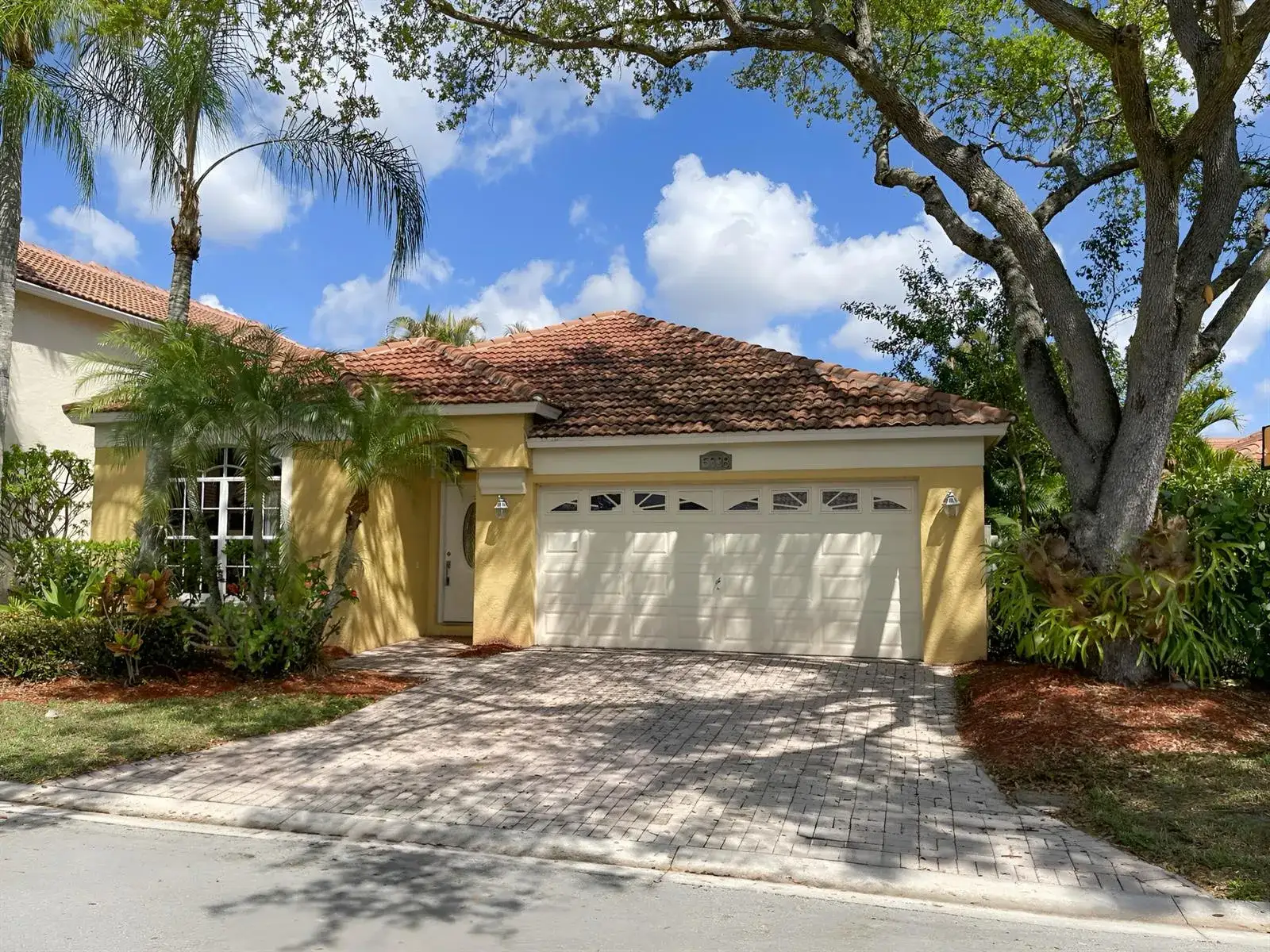 3 bedroom 2 bath Residential for sale at 5338 Edenwood Lane, Riviera Beach FL 33418