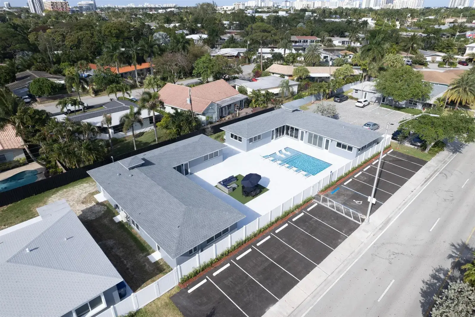 Residential Income for sale at 2025 NE 26th Street # 3, Wilton Manors FL 33305
