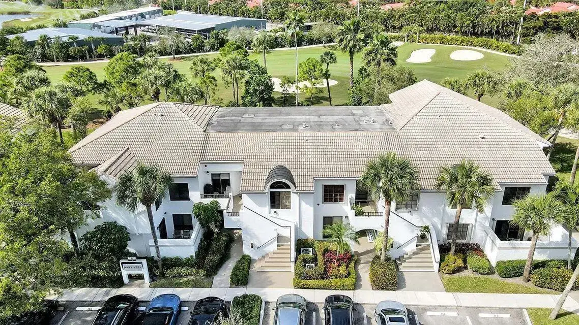 2 bedroom 2 bath Residential Lease for rent at 7449 Glendevon Lane # 106, Delray Beach FL 33446