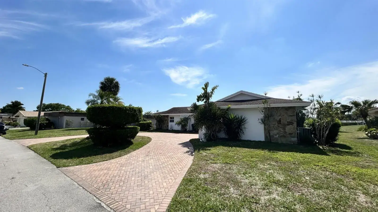 2 bedroom 2 bath Residential for sale at 5728 S Bayberry Lane, Tamarac FL 33319