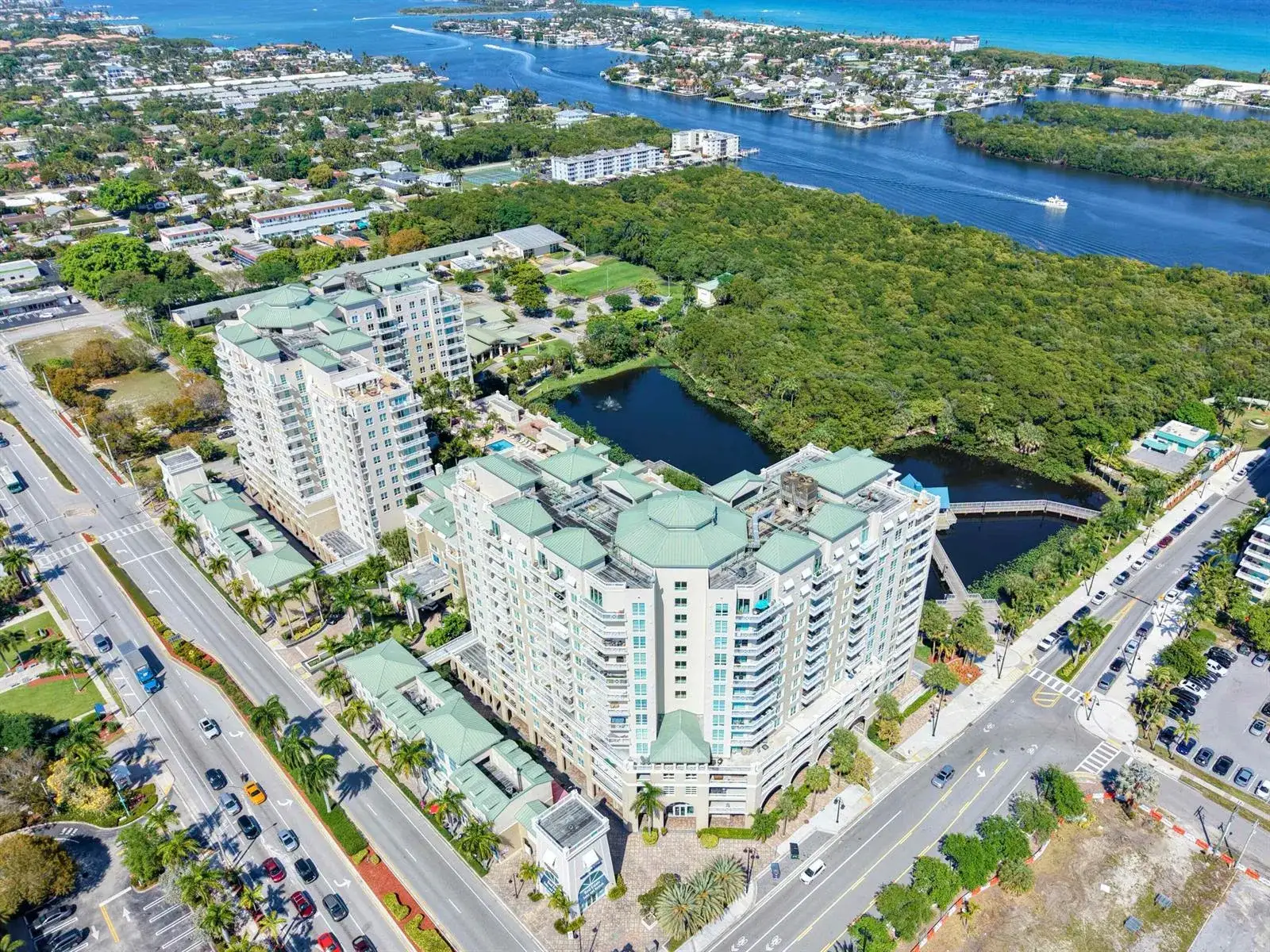2 bedroom 2 bath Residential Lease for rent at 350 N Federal Highway, Boynton Beach FL 33435