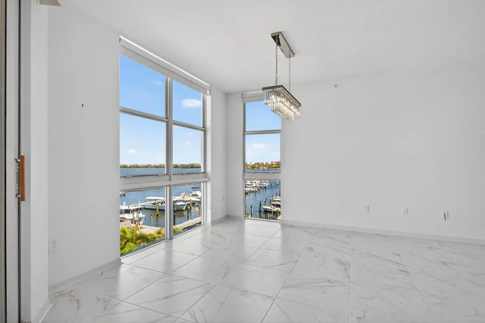 2 bedroom 2 bath Residential for sale at 806 E Windward Way # 403, Lantana FL 33462