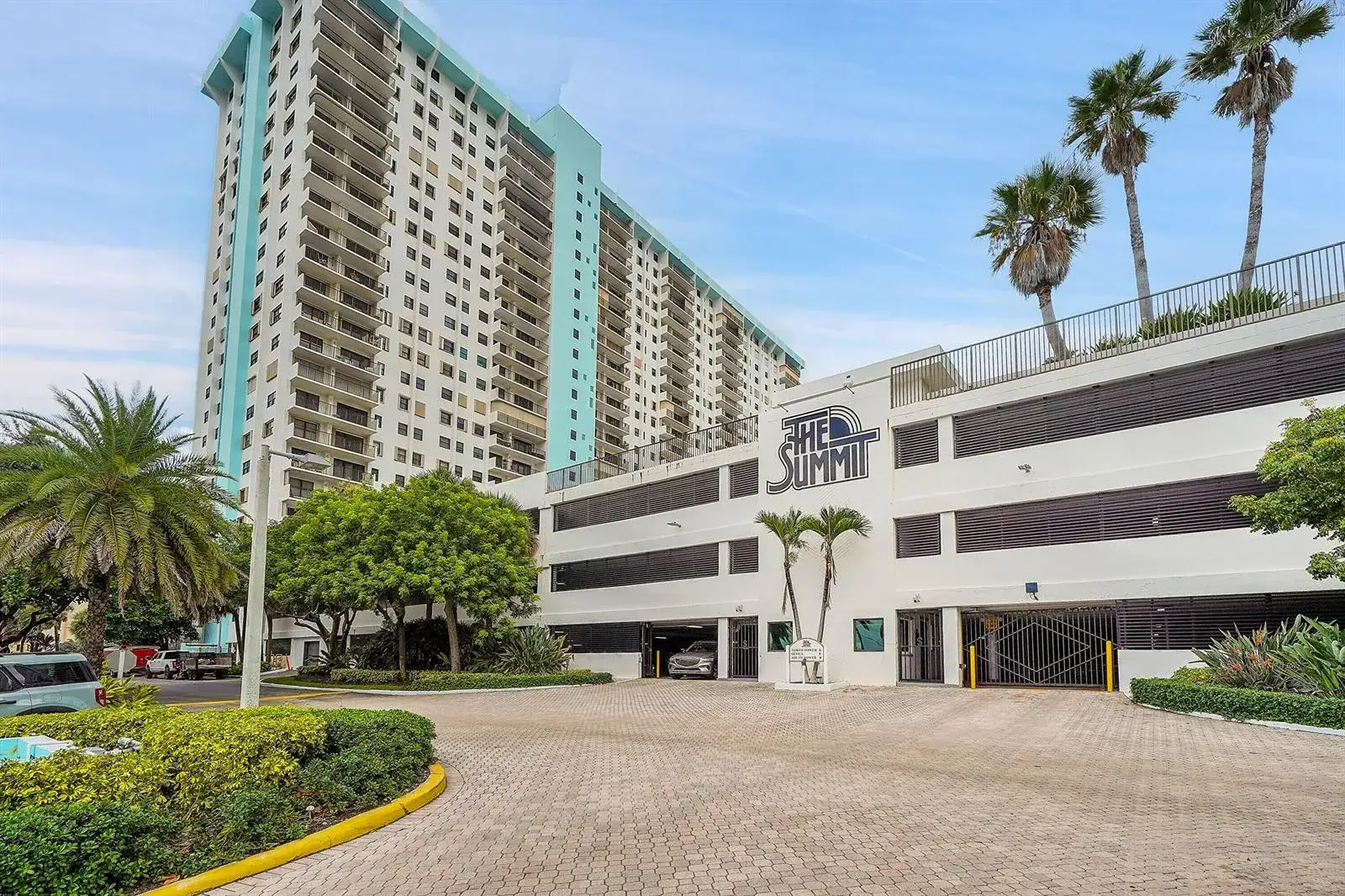 2 bedroom 2 bath Residential for sale at 1201 S Ocean Drive # 506s, Hollywood FL 33019