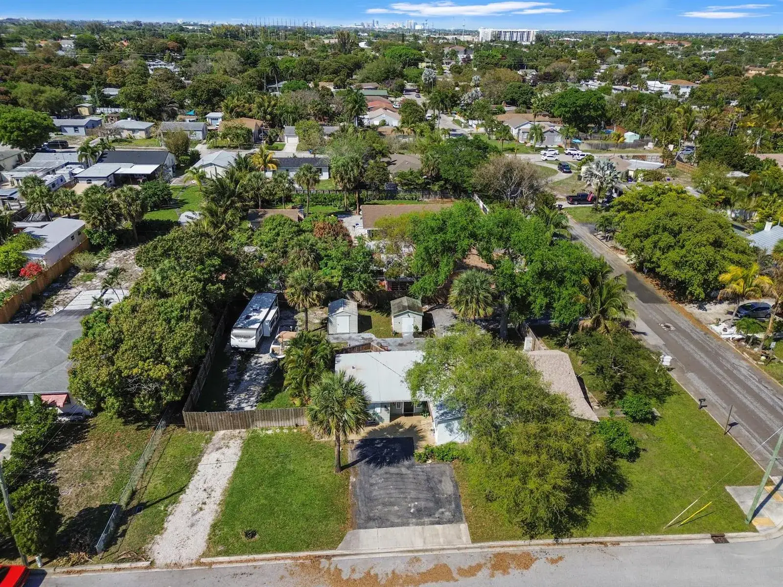 3 bedroom 2 bath Residential for sale at 1501 N D Street, FL 33460