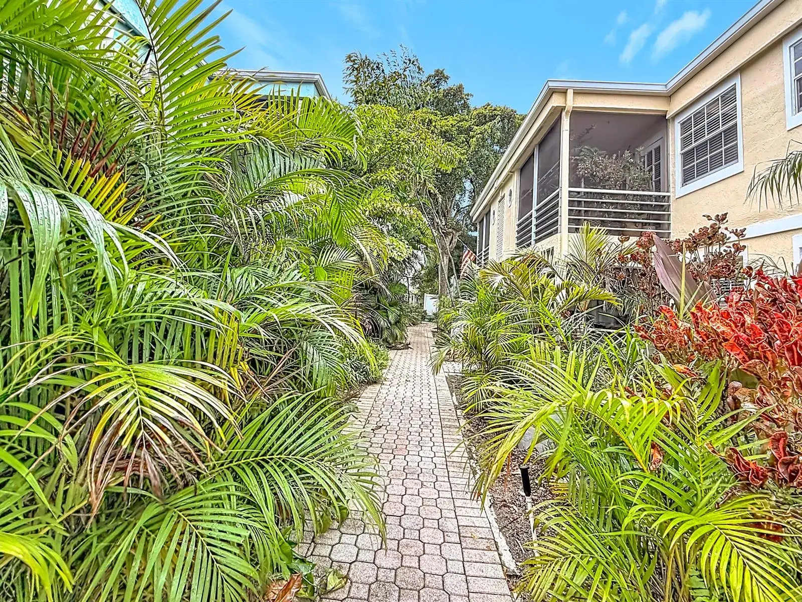 3 bedroom 2 bath Residential Lease for rent at 305 SE 11th Avenue # D, Pompano Beach FL 33060