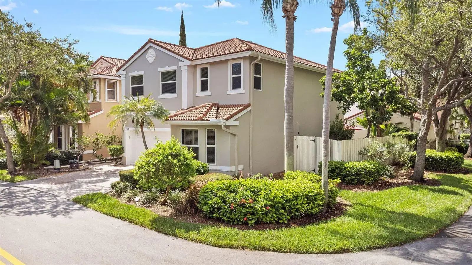 3 bedroom 2 bath Residential for sale at 1140 Linden Street, Hollywood FL 33019