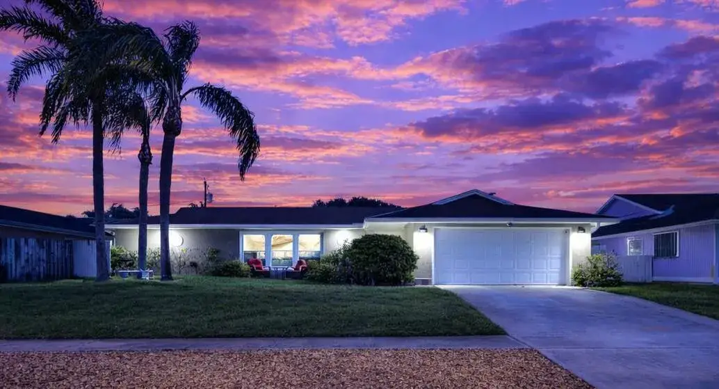 3 bedroom 2 bath Residential for sale at 4167 Russell Street, Jupiter FL 33469