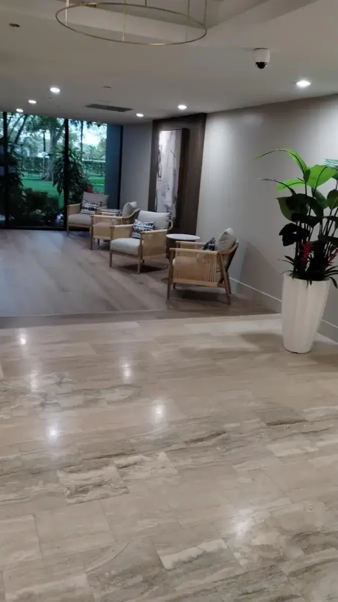 1 bedroom 1 bath Residential for sale at 4200 Hillcrest Drive # 707, Hollywood FL 33021