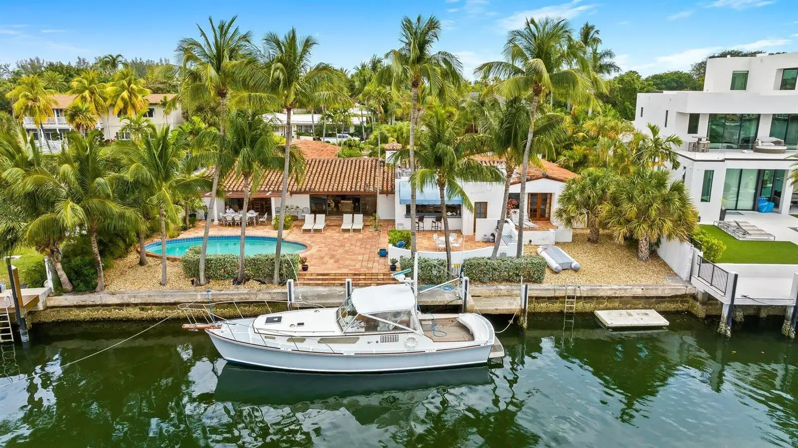 4 bedroom 5 bath Residential Lease for rent at 1511 E Lake Drive, Fort Lauderdale FL 33316