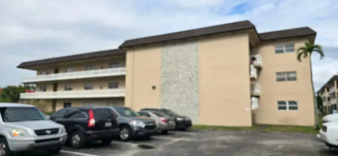 3 bedroom 2 bath Residential for sale at 5861 NW 16th Place # 201, Sunrise FL 33313