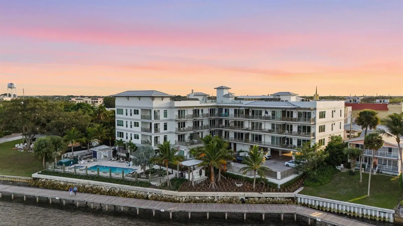 1 bedroom 1 bath Residential for sale at 41 SW Seminole Street # 204, Stuart FL 34994