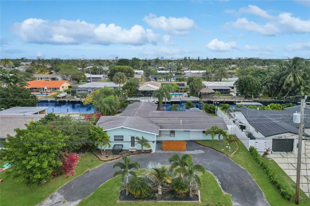 3 bedroom 3 bath Residential Lease for rent at 1710 SW 6th Avenue, Pompano Beach FL 33060