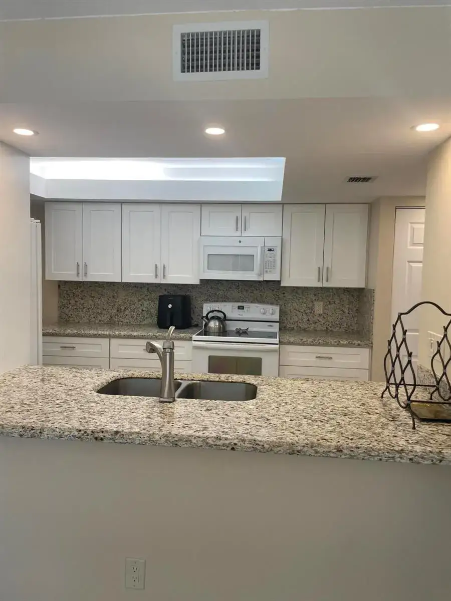 2 bedroom 2 bath Residential for sale at 450 Egret Circle # 9203, Delray Beach FL 33444