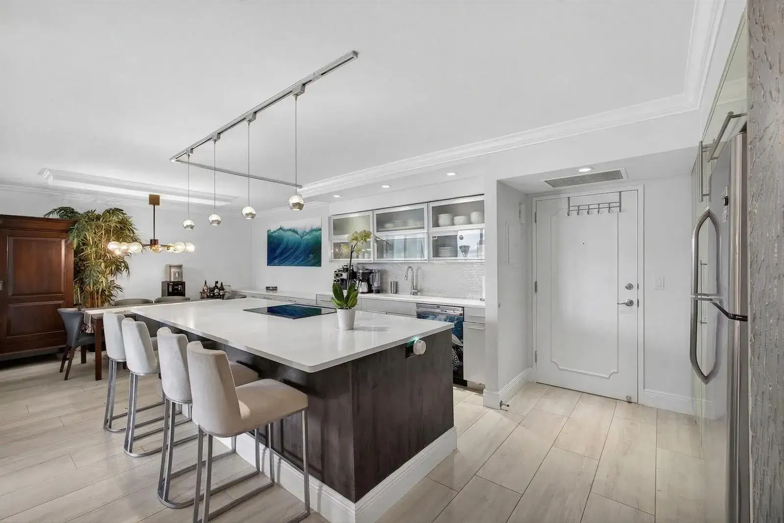 2 bedroom 2 bath Residential for sale at 5440 N Ocean Drive # 805, Singer Island FL 33404