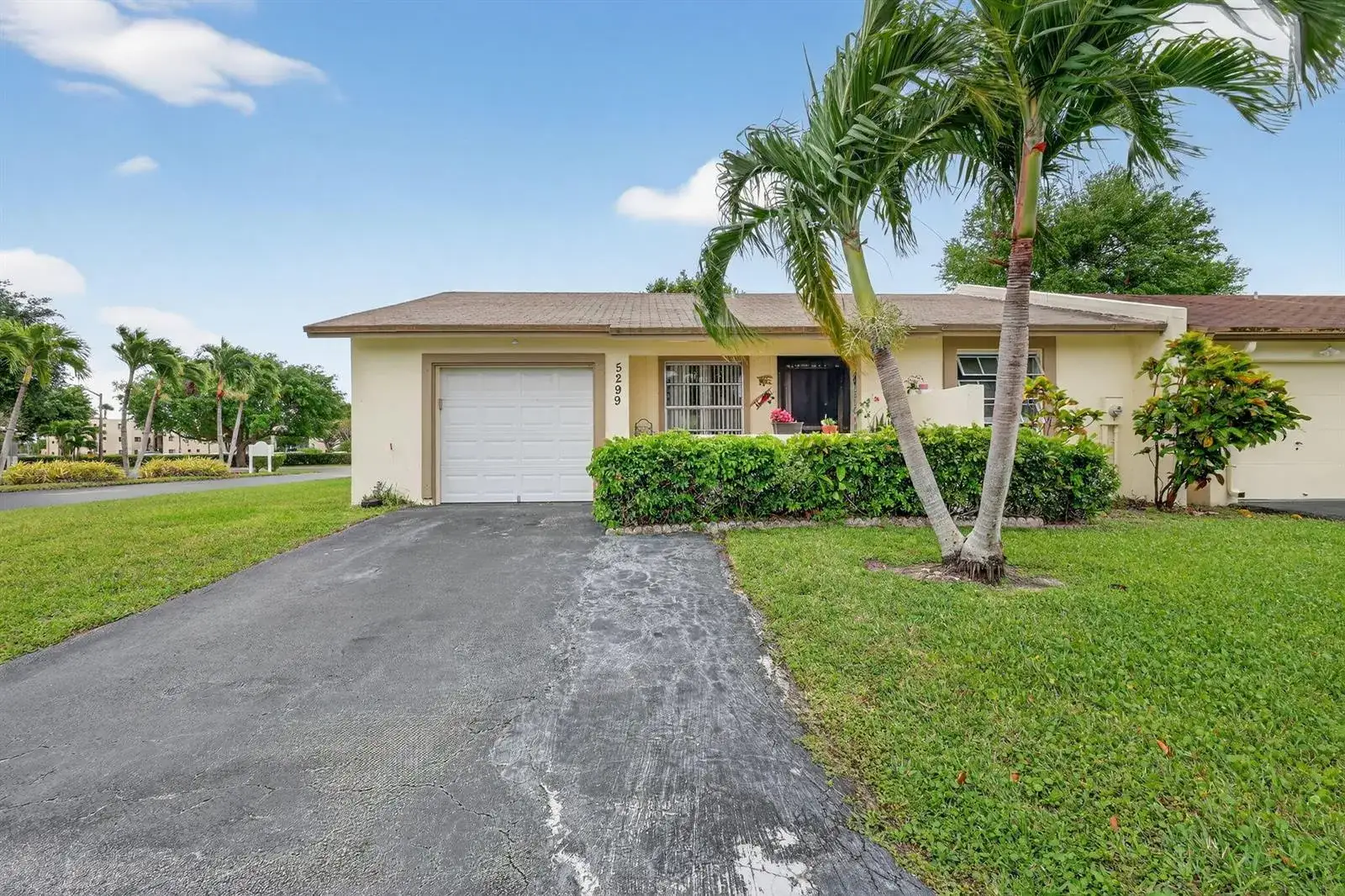 2 bedroom 2 bath Residential Lease for rent at 5299 Copperleaf Circle, Delray Beach FL 33484