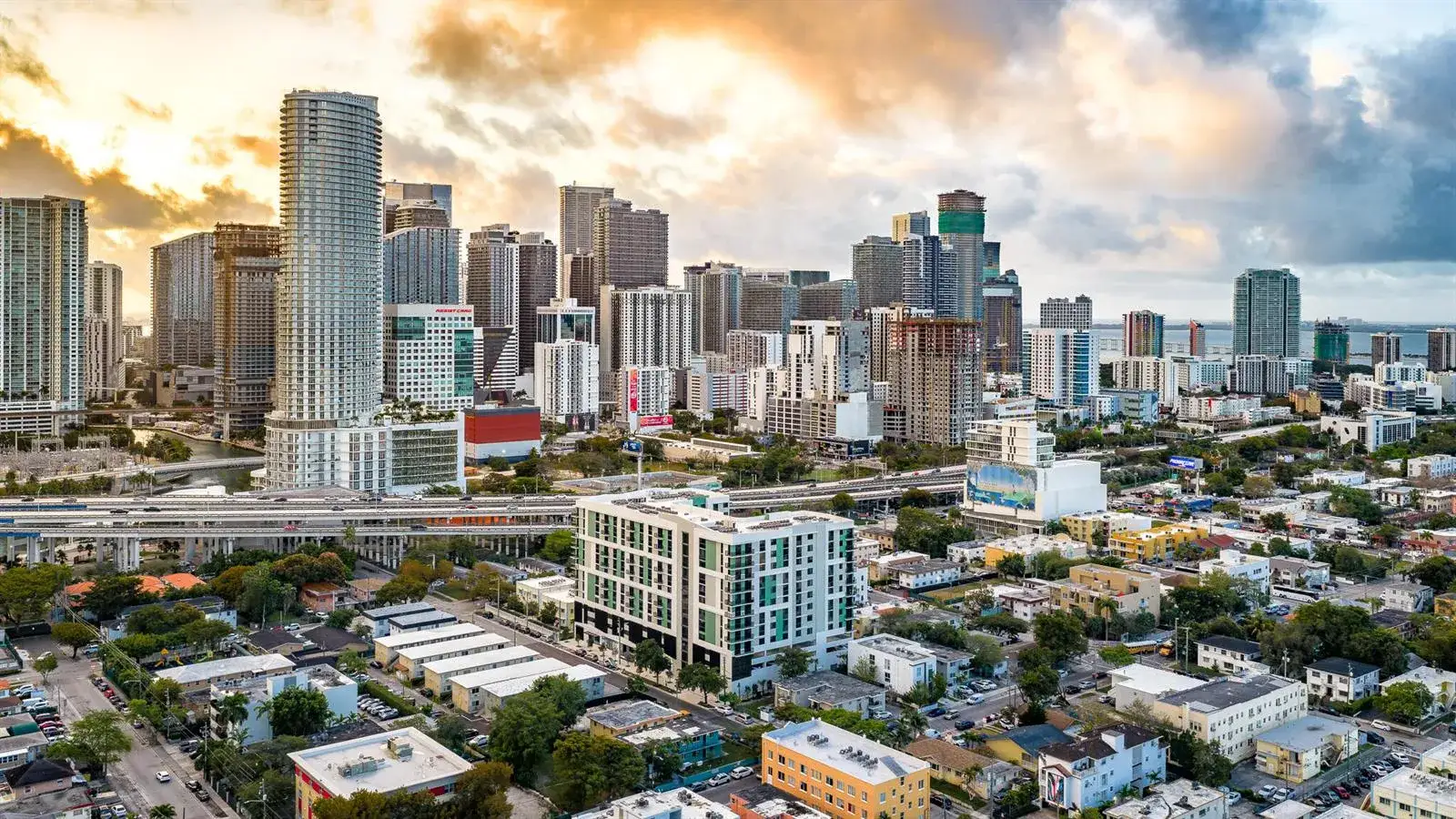 2 bedroom 2 bath Residential Lease for rent at 450 SW 5th Street # 608, Miami FL 33130