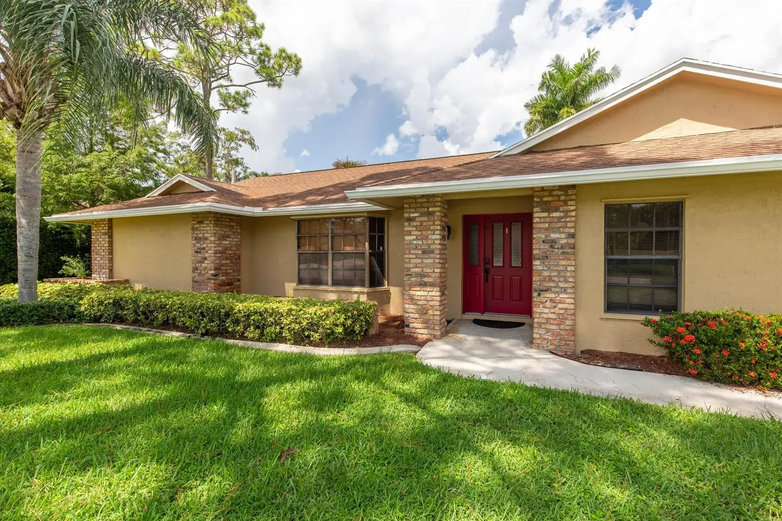5 bedroom 3 bath Residential Lease for rent at 1123 Northumberland Court, Wellington FL 33414