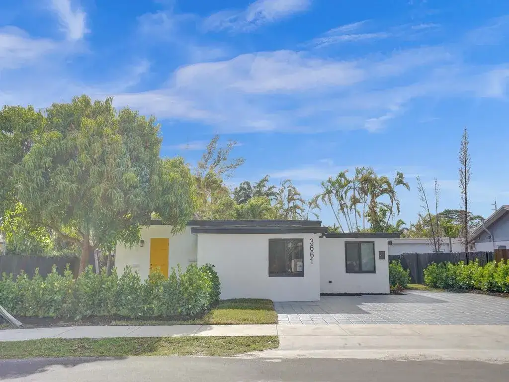 4 bedroom 2 bath Residential for sale at 3661 NE 8th Avenue, Oakland Park FL 33334