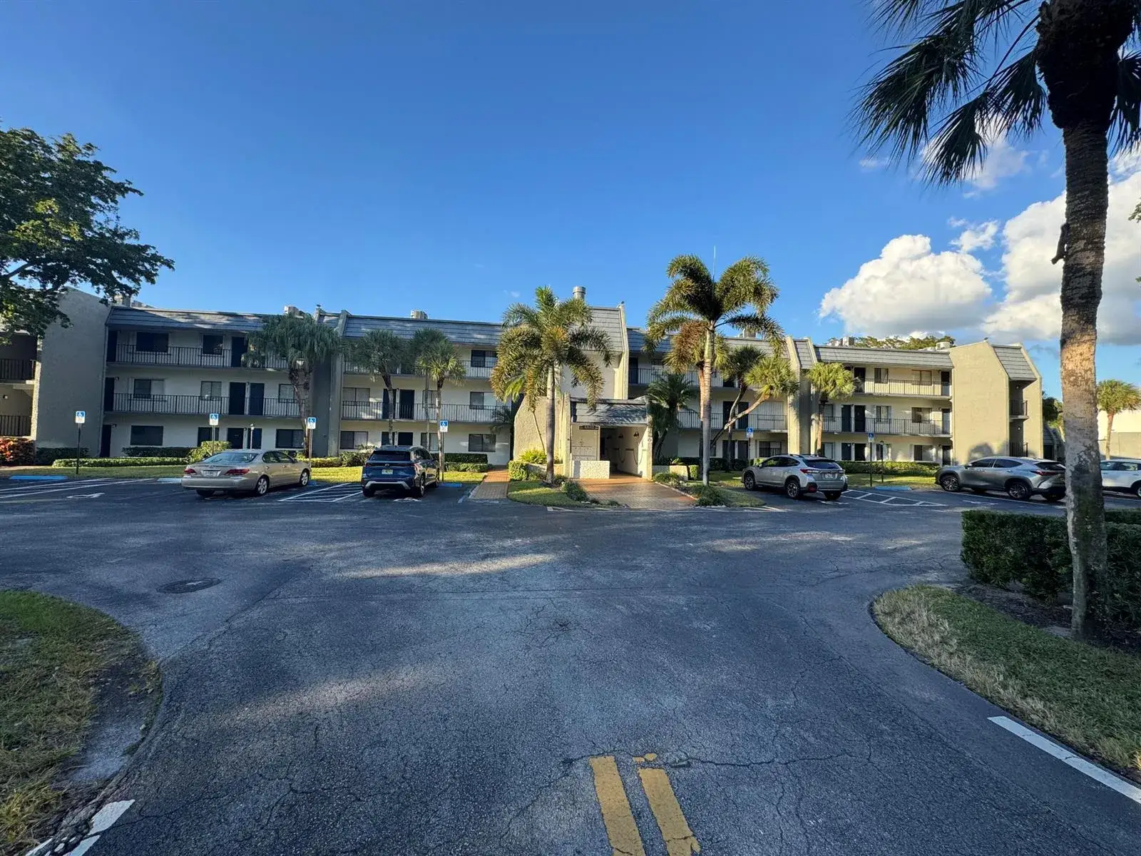 3 bedroom 2 bath Residential for sale at 4832 Esedra Court # 106, Lake Worth FL 33467