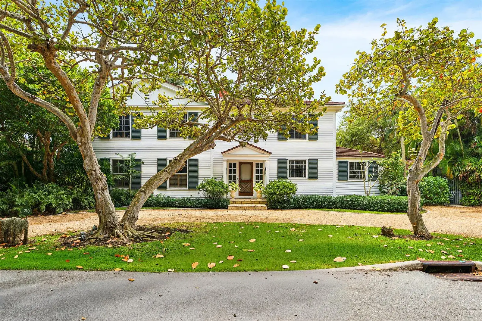 4 bedroom 3 bath Residential for sale at 210 Merrain Road, Palm Beach FL 33480