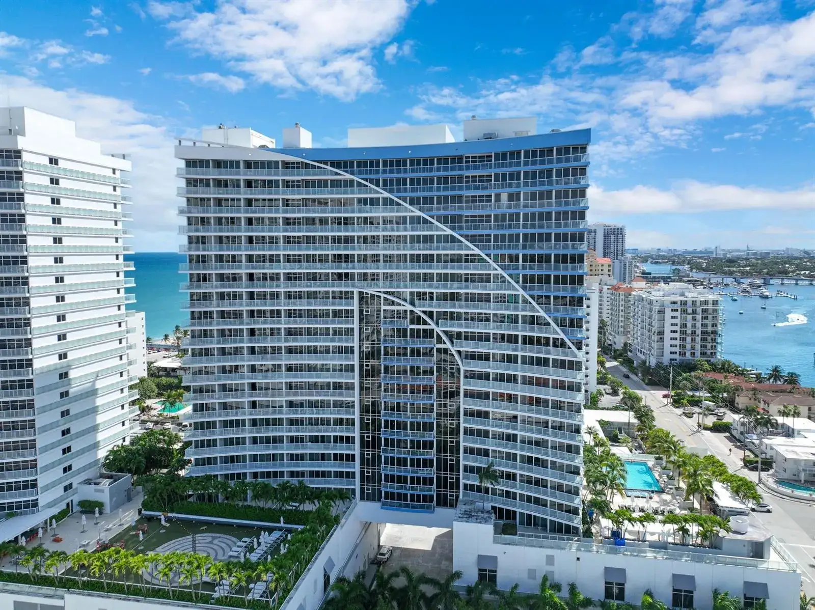 2 bedroom 2 bath Residential for sale at 3101 Bayshore Drive, Fort Lauderdale FL 33304