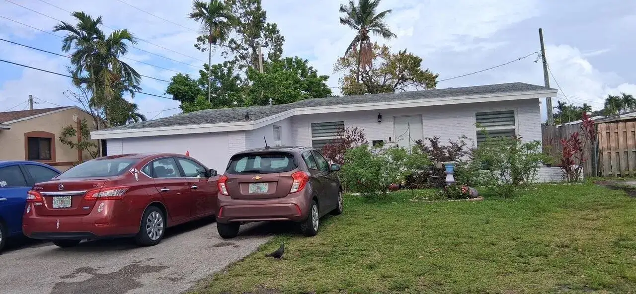 3 bedroom 2 bath Residential for sale at 1519 S 24th Terrace, Hollywood FL 33020