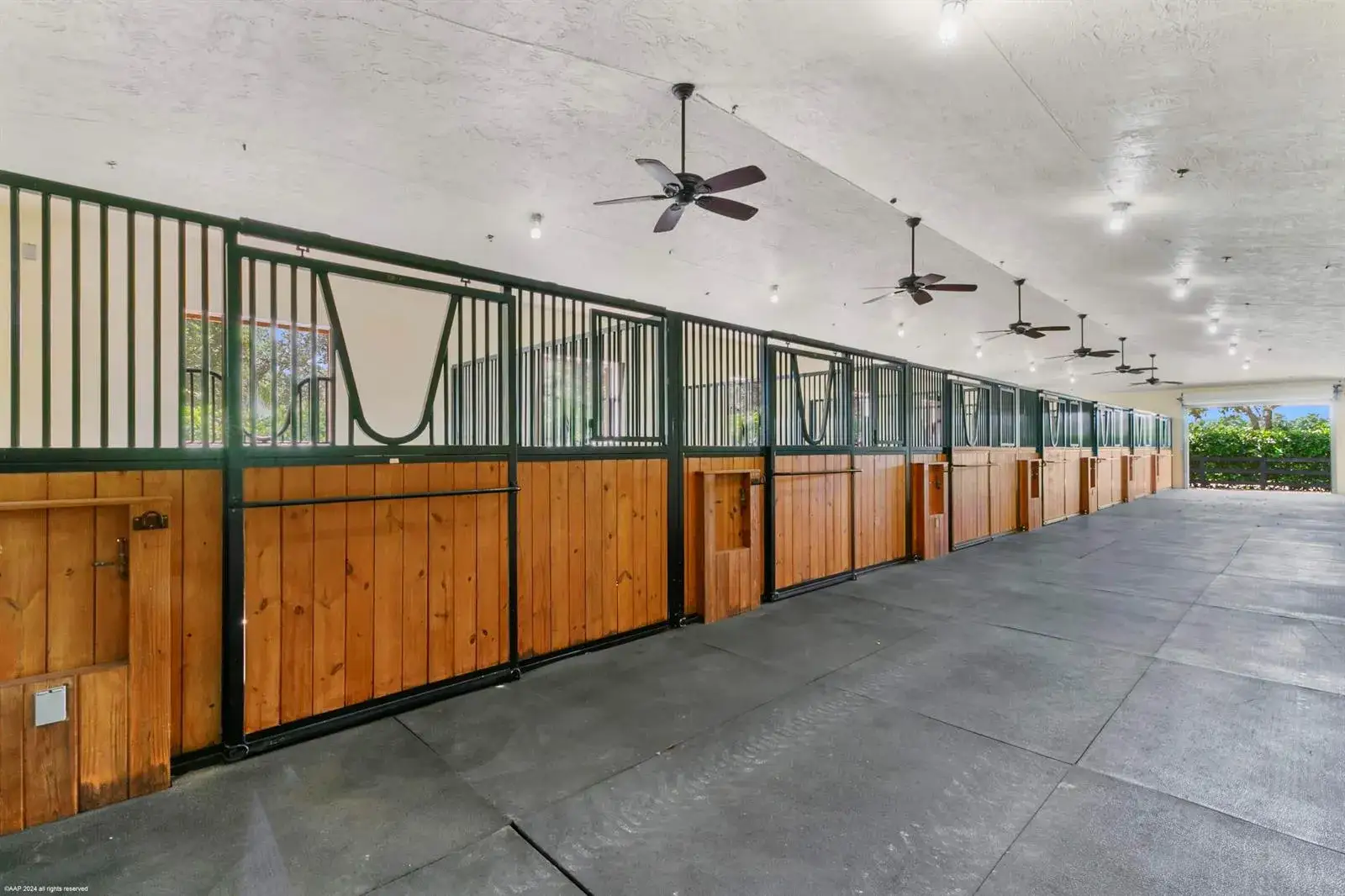 1 bedroom 1 bath Residential Lease for rent at 14965 Oatland Court, Wellington FL 33414