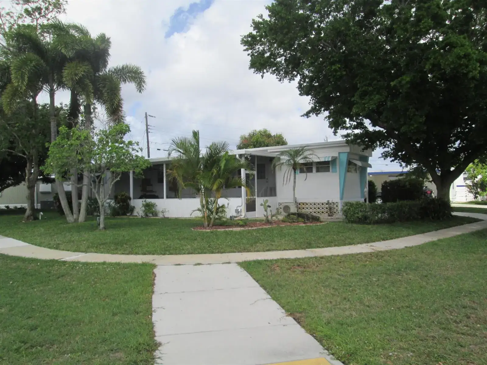 2 bedroom 2 bath Residential for sale at 4261 Meadow View Drive, Boynton Beach FL 33436
